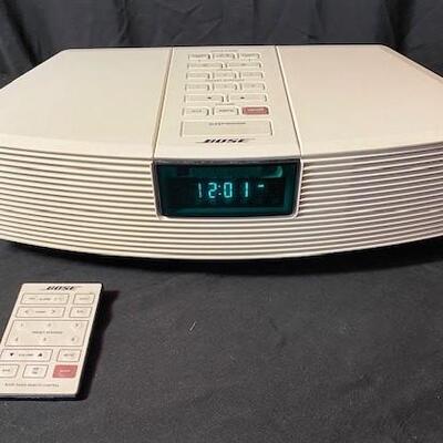 LOT#92LR: Bose Wave Radio