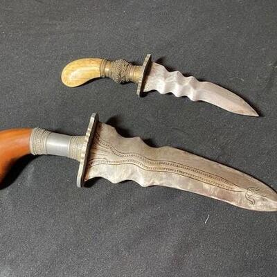 LOT#97LR: Pair of Kris Knives with Scabbards