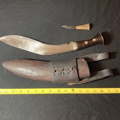LOT#98LR: Kukri Knife with Wooden Scabbard
