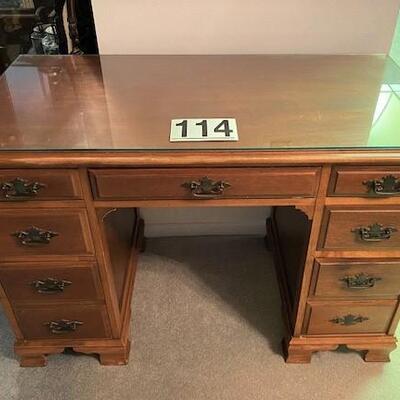 LOT#114LR: Oak Desk with Glass Top