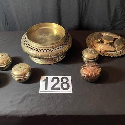 LOT#128LR: Asian Censor Lot