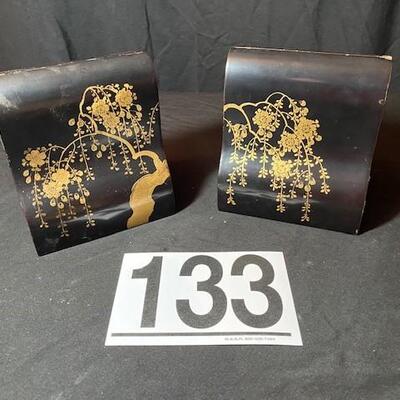 LOT#133LR: Pair of Japanese Lacquered Bookends