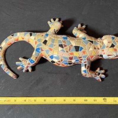 LOT#136LR: Wall Hanging Mosaic Lizard