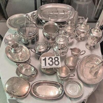 LOT#138LR: 30+ Piece Assorted Silverplate Lot