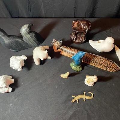 LOT#139LR: Assorted Animal Lot #1