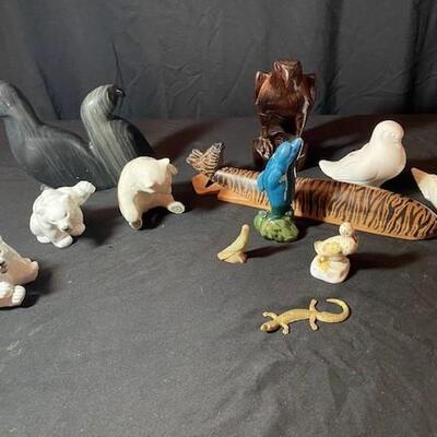 LOT#139LR: Assorted Animal Lot #1