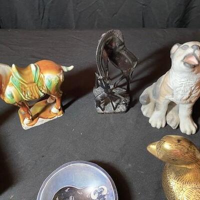 LOT#140LR: Assorted Animal Lot #2