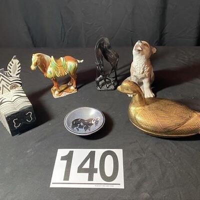 LOT#140LR: Assorted Animal Lot #2