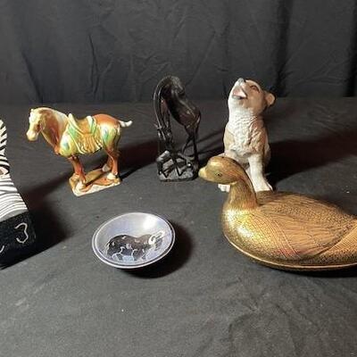 LOT#140LR: Assorted Animal Lot #2