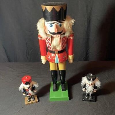 LOT#145LR: Nutcracker Lot