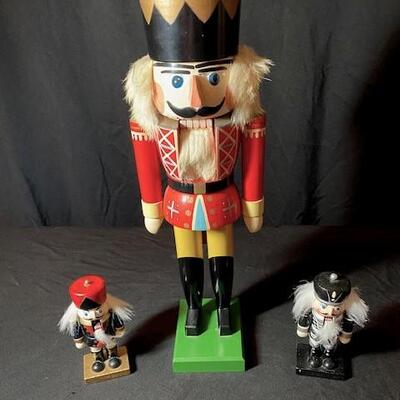 LOT#145LR: Nutcracker Lot