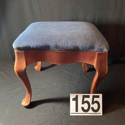LOT#155LR: Queen Anne Style Footstool
