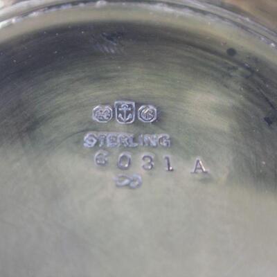 LOT#203J: Marked Sterling Pierced Dessert Platter (265 grams)