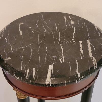 Lot 211: BOMBAY Column Stand (13" Ã— 42.5") 