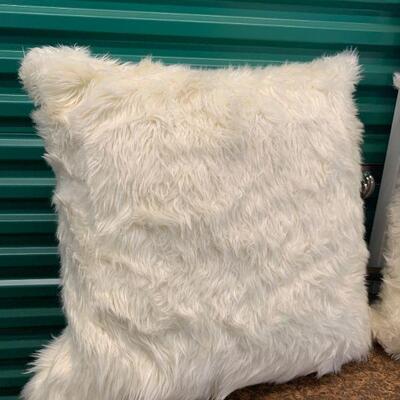 Super Soft, White Fur Pillows 24x24in (set of 2)