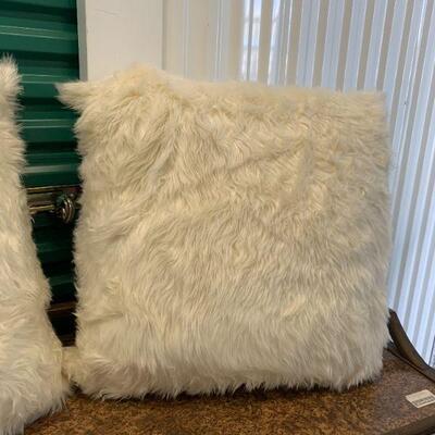  Super Soft, White Fur Pillows 24x24in (set of 2)
