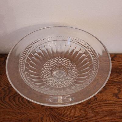 Lot 224: BOMBAY Crystal Pedestal Bowl