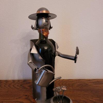 Lot 225: H & K Steel Sculpture 