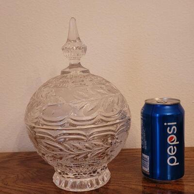 Lot 228: BOMBAY Crystal Candy Dish