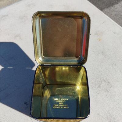 Vintage tin