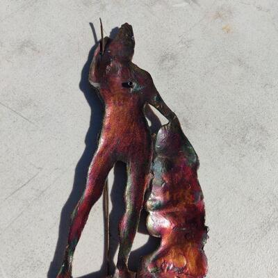 Metal decorative wall hanger