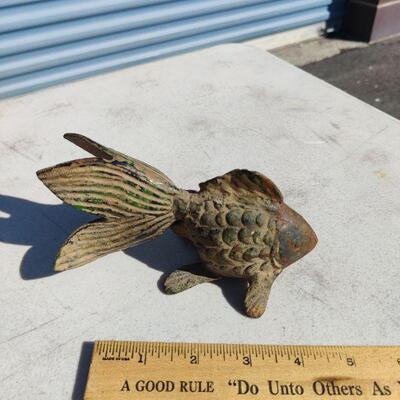Decorative metal fish