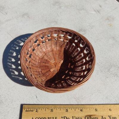 Small weived basket