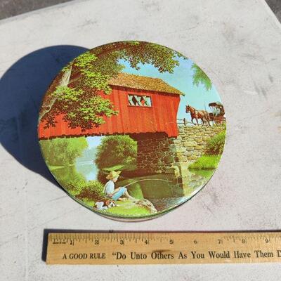Vintage tin