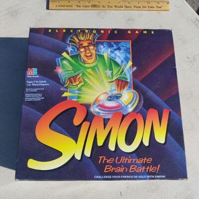Simon the ultimate brain battle