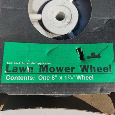 Lawnmower wheel