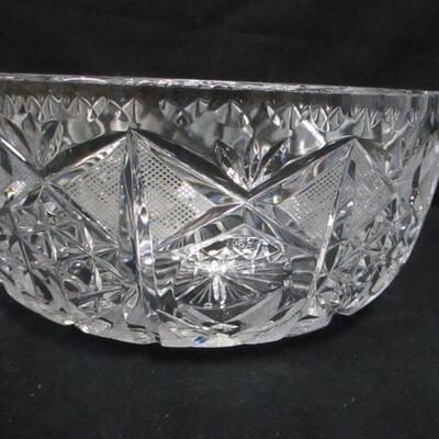 Lot 34 - Clear Crystal Serving Bowl