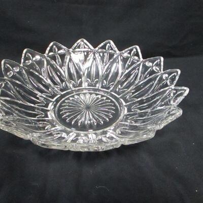 Lot 35 - Clear Crystal Serving Dish