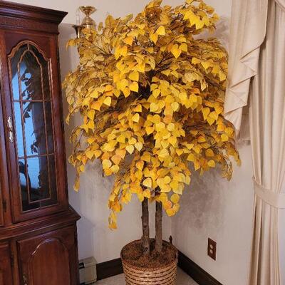 Lot 249: Handmade Silk Tree - Made in Loveland