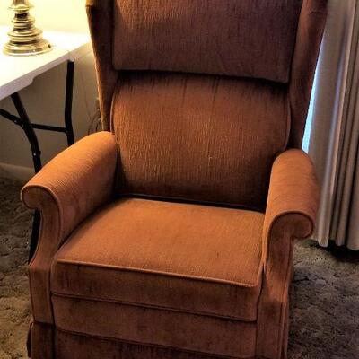 Lot #87  Lazy Boy Recliner