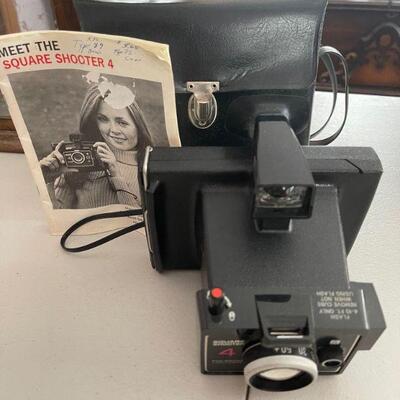 Polaroid square shooter 4 instamatic camera 