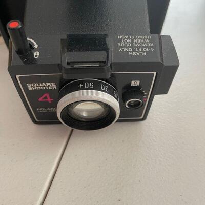 Polaroid square shooter 4 instamatic camera 