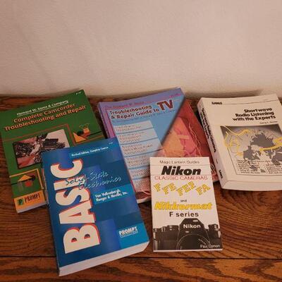 Lot 260: Electronics Book lot