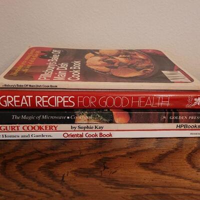 Lot 262: Cook Book Lot