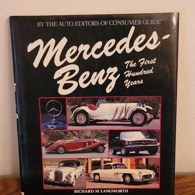 Lot 267: Mercedes-Benz Book Lot