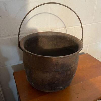Cast iron camping cauldron 