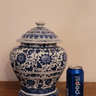 Lot 280: BOMBAY Ceramic Vessel with Lid