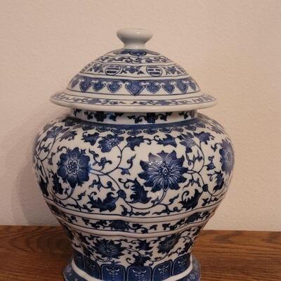 Lot 280: BOMBAY Ceramic Vessel with Lid
