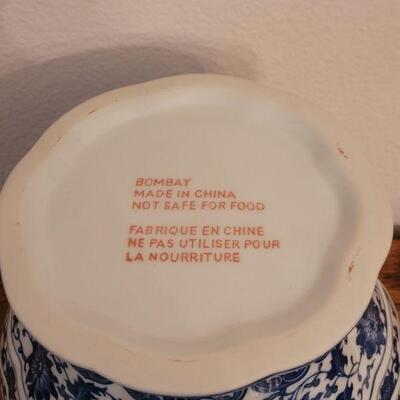 Lot 280: BOMBAY Ceramic Vessel with Lid