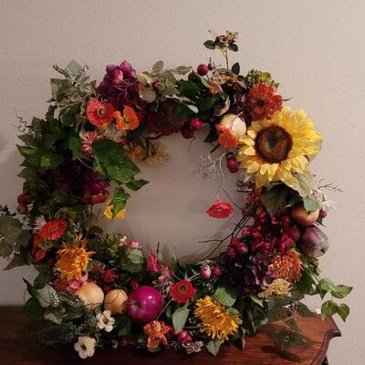 Lot 287: Large Fruit & Floral Wreath 
