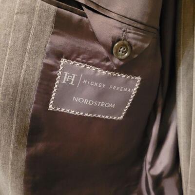 Lot 295: Mens Hickey Freeman Nordstrom Suit