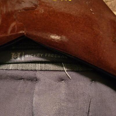 Lot 295: Mens Hickey Freeman Nordstrom Suit