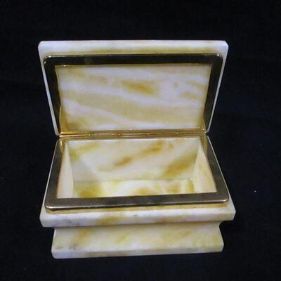 Lot 90 - Stone Trinket Box