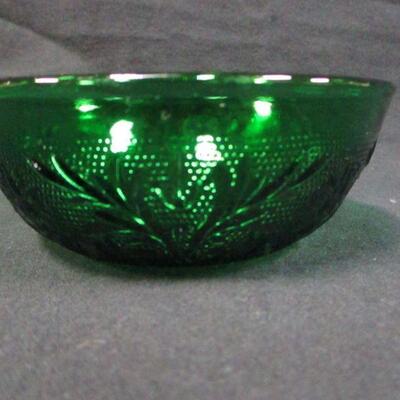 Lot 92 - Green Crystal Serving Bowl