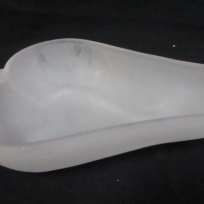 Lot 95 - Frosted Apple Trinket Dish