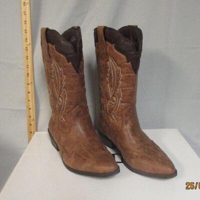 Lot 28 - Cato Western Style Boots